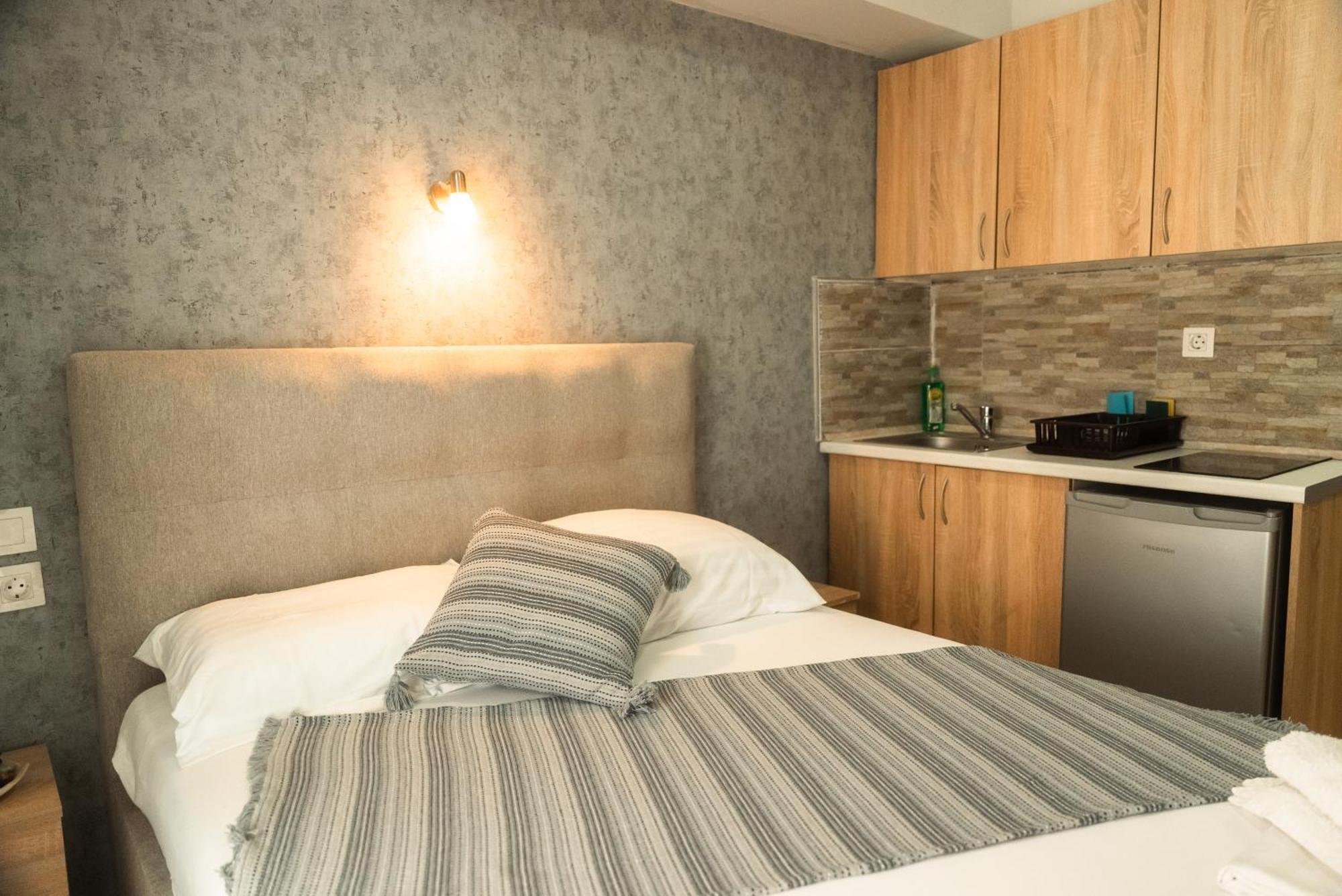 Aktis Sea View Studios Переа Экстерьер фото